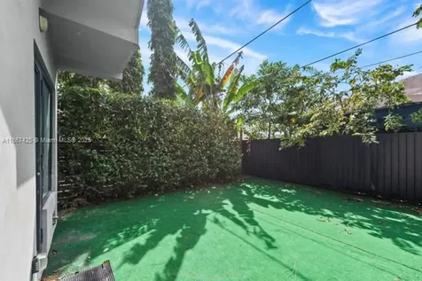 1122 SW 13th Avenue Miami FL 33135