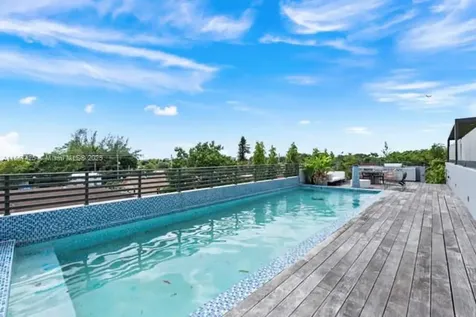 1122 SW 13th Avenue Miami FL 33135