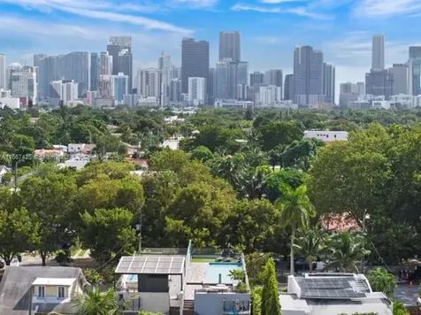1122 SW 13th Avenue Miami FL 33135