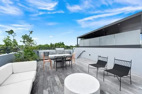 1122 SW 13th Avenue Miami FL 33135