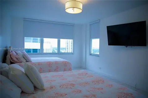 5601 Collins Avenue Miami Beach FL 33140