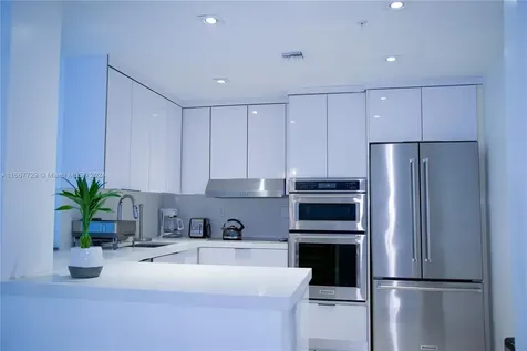 5601 Collins Avenue Miami Beach FL 33140