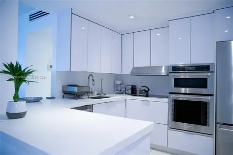 5601 Collins Avenue Miami Beach FL 33140