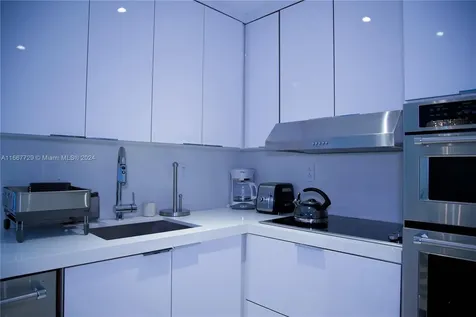 5601 Collins Avenue Miami Beach FL 33140