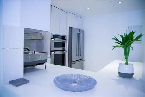 5601 Collins Avenue Miami Beach FL 33140