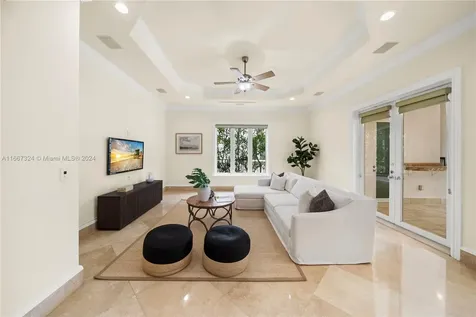 5770 La Luneta Avenue Miami FL 33155