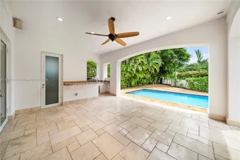 5770 La Luneta Avenue Miami FL 33155