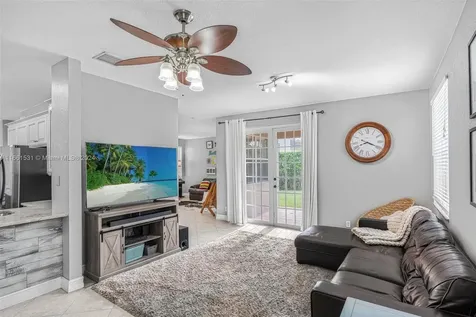 528 Live Oak Lane Weston FL 33327