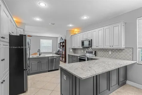 528 Live Oak Lane Weston FL 33327