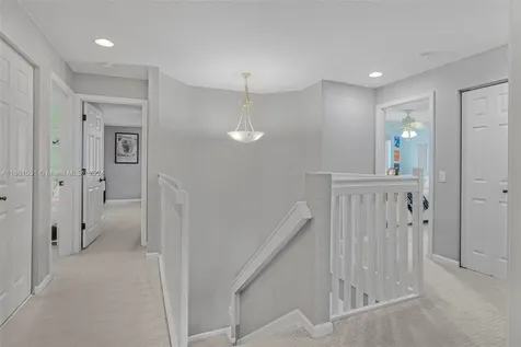 528 Live Oak Lane Weston FL 33327