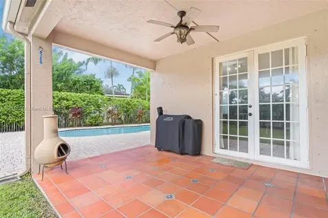 528 Live Oak Lane Weston FL 33327