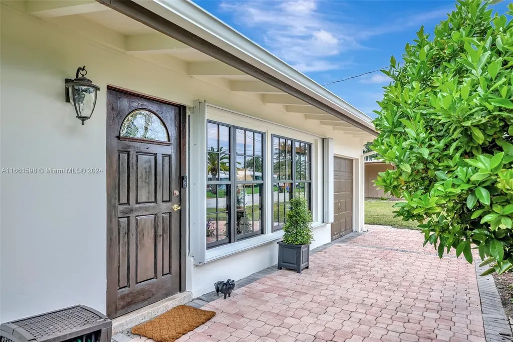 2497 Bimini Lane Fort Lauderdale FL 33312