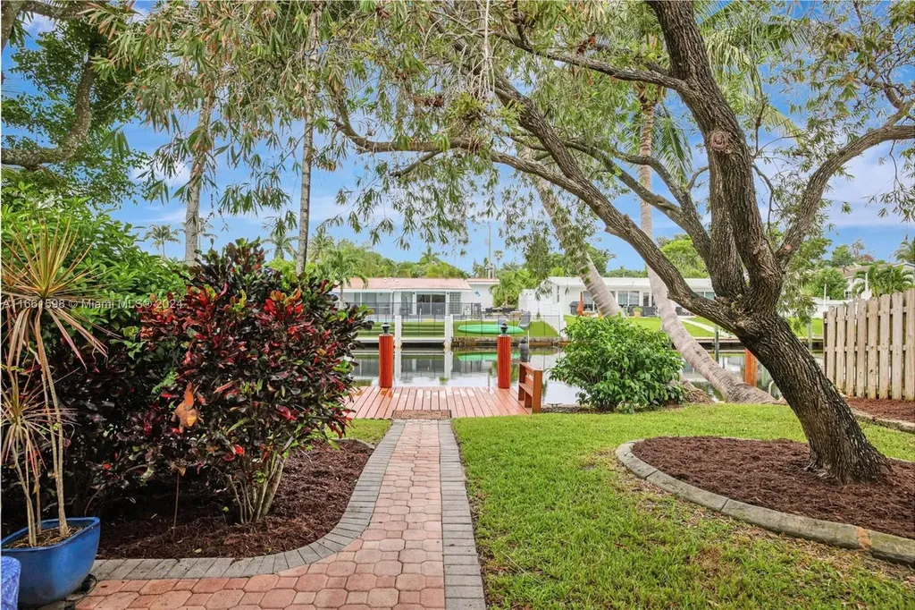 2497 Bimini Lane Fort Lauderdale FL 33312