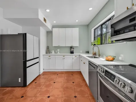 112 NE 88th Street El Portal FL 33138
