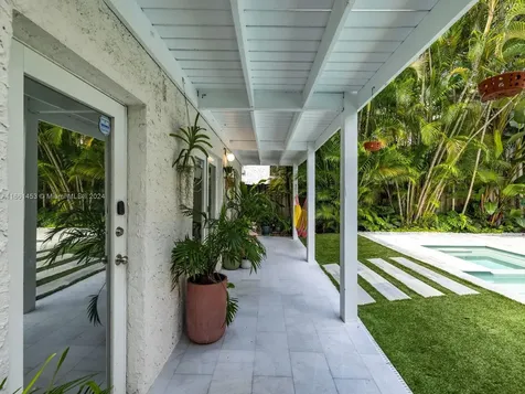 112 NE 88th Street El Portal FL 33138