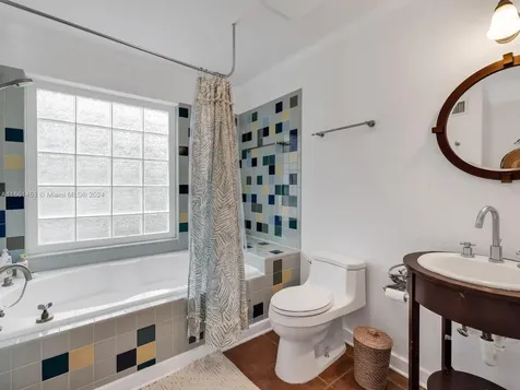 112 NE 88th Street El Portal FL 33138