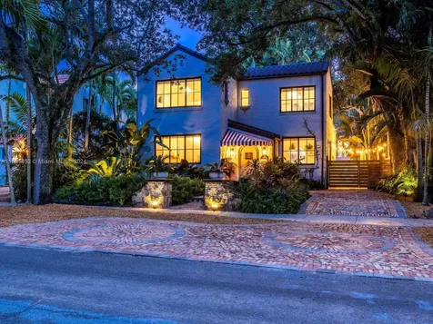 112 NE 88th Street El Portal FL 33138