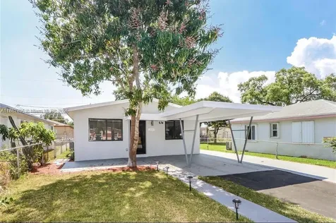 2330 Farragut Street Hollywood FL 33020