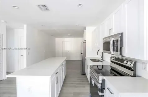 2330 Farragut Street Hollywood FL 33020