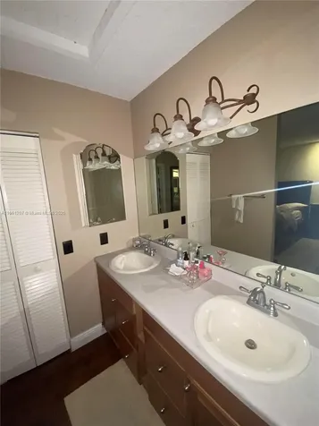 943 SW 113th Terrace Pembroke Pines FL 33025