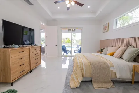 13 SW 21st Street Cape Coral FL 33991