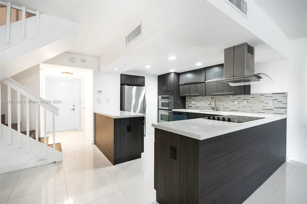 20350 W Country Club Drive Aventura FL 33180