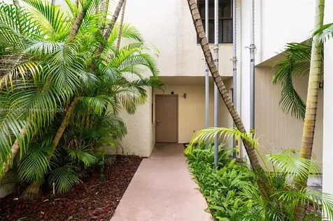 20350 W Country Club Drive Aventura FL 33180