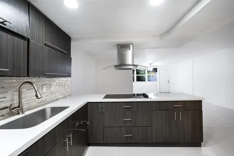20350 W Country Club Drive Aventura FL 33180