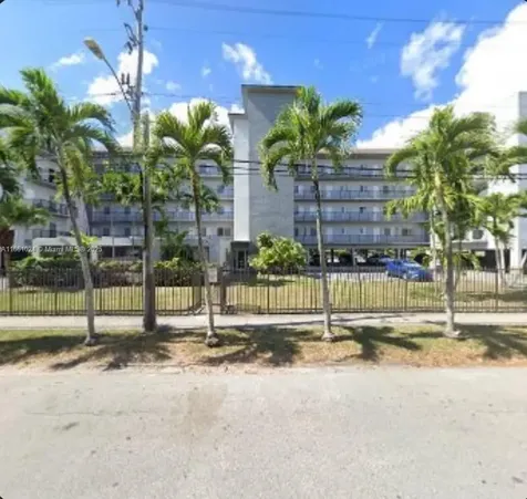 900 SW 84th Avenue Miami FL 33144