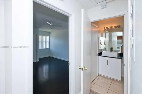 446 SW 113th Way Pembroke Pines FL 33025