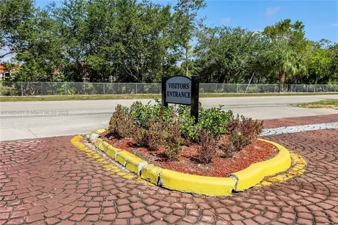446 SW 113th Way Pembroke Pines FL 33025