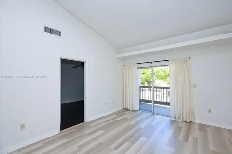 446 SW 113th Way Pembroke Pines FL 33025
