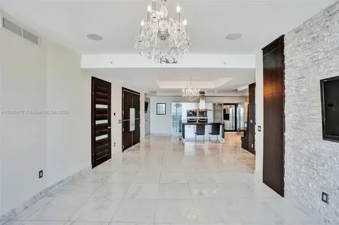 18201 Collins Avenue Sunny Isles Beach FL 33160