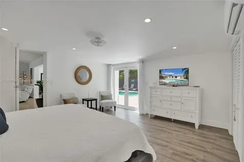 1910 N Hibiscus Drive North Miami FL 33181