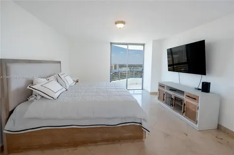3500 Mystic Pointe Drive Aventura FL 33180