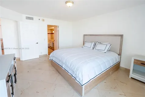3500 Mystic Pointe Drive Aventura FL 33180