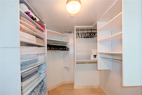 3500 Mystic Pointe Drive Aventura FL 33180