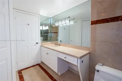 3500 Mystic Pointe Drive Aventura FL 33180