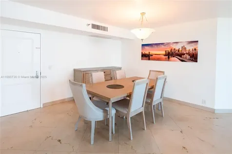 3500 Mystic Pointe Drive Aventura FL 33180