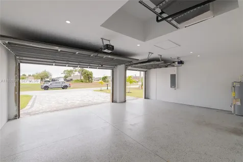 1528 SW 15th Avenue Cape Coral FL 33991