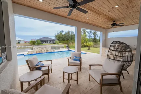 1528 SW 15th Avenue Cape Coral FL 33991