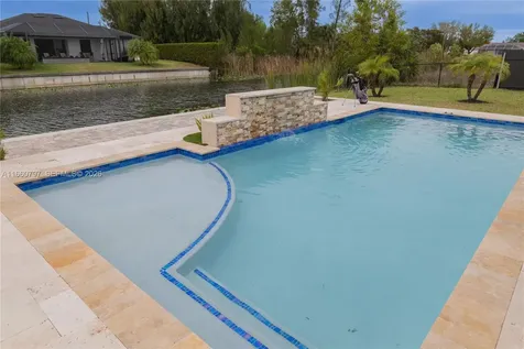 1528 SW 15th Avenue Cape Coral FL 33991