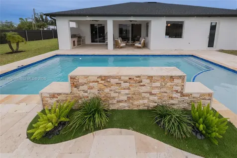 1528 SW 15th Avenue Cape Coral FL 33991