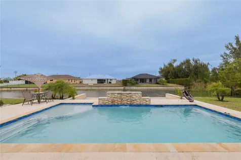 1528 SW 15th Avenue Cape Coral FL 33991