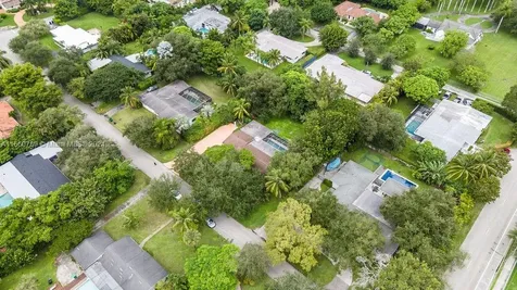 7425 SW 126th Street Pinecrest FL 33156