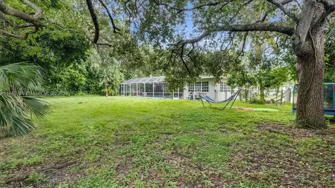 7425 SW 126th Street Pinecrest FL 33156