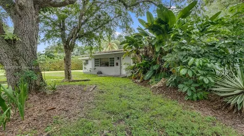 7425 SW 126th Street Pinecrest FL 33156