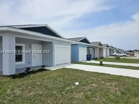 1439 Las Villas Boulevard Sebring FL 33870