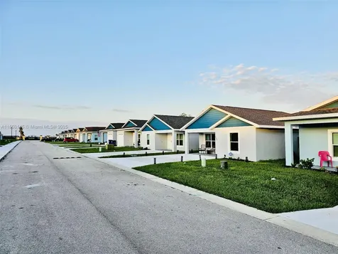 1439 Las Villas Boulevard Sebring FL 33870
