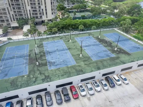 20281 E Country Club Drive Aventura FL 33180